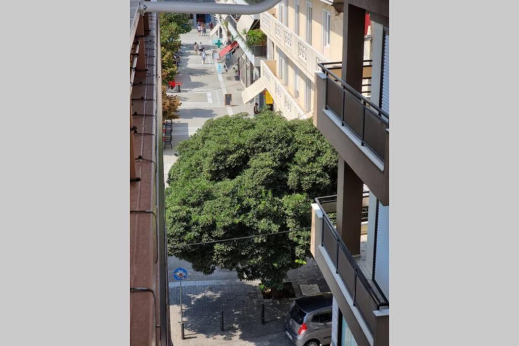 Cloud 9 Apartment Volos Center 볼로스 외부 사진